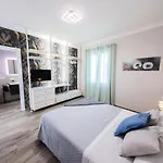 H11 Luxury Centro - Elegante - Casino 아파트