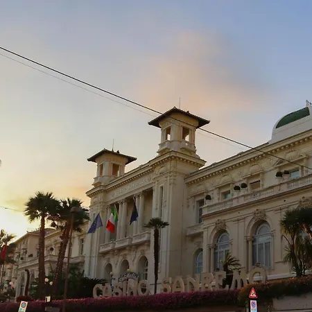 H11 Luxury Centro - Elegante - Casino Апартаменты