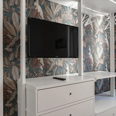 H11 Luxury Centro - Elegante - Casino Санремо