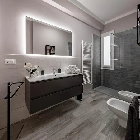 H11 Luxury Centro - Elegante - Casino شقة
